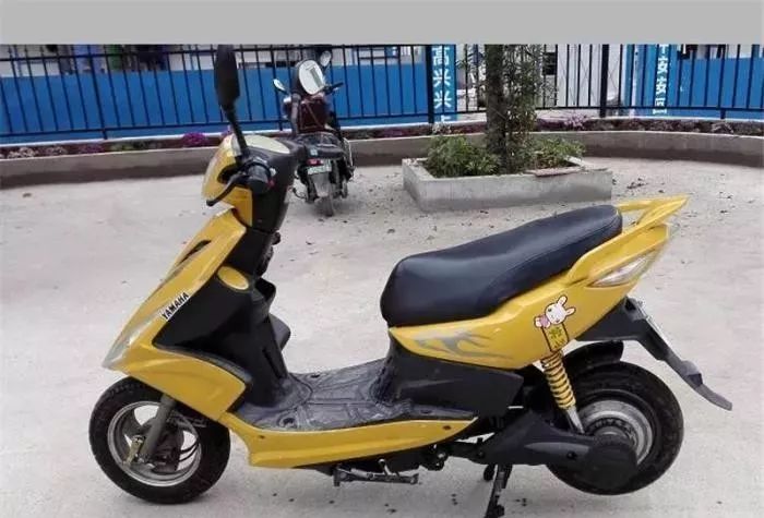 电动电瓶换车怎么换_电动电瓶换车多少钱_电动车换电瓶